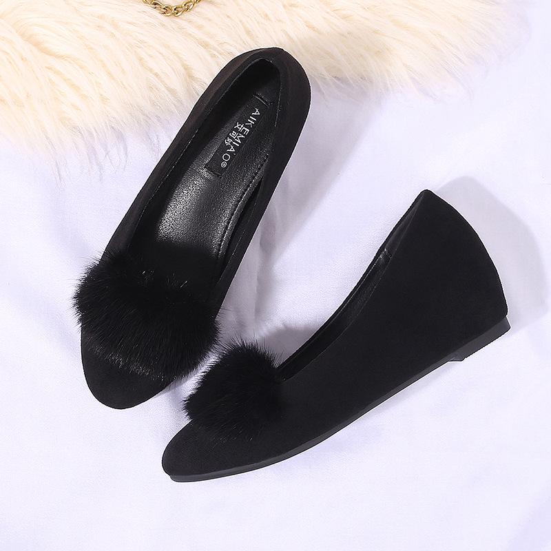 Shopping Party Dames Herfst 2025 Furry Wedge Heel Loafers met Verborgen Verhoging - Koreaanse Stijl, Veelzijdig, Velvet Gevoerd voor de Winter. 34
