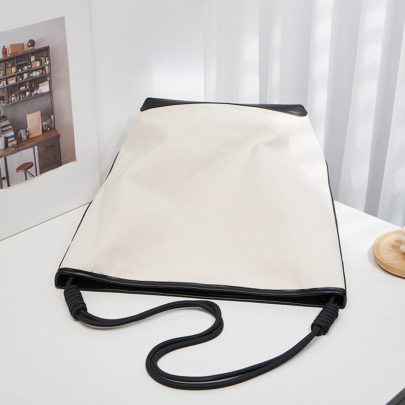 Borsa di stoffa a contrasto di colore borsa a spalla alla moda borsa semplice da ascella design di nicchia tela letteraria portatile a tracolla da donna