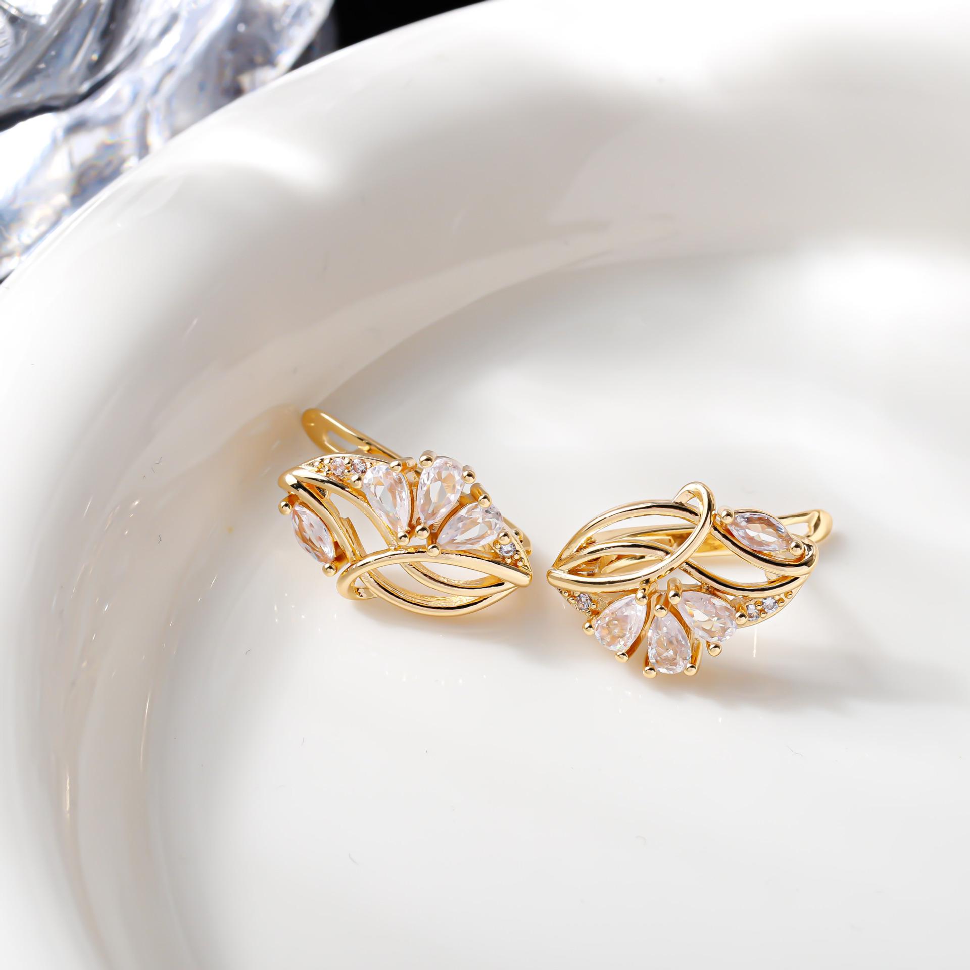 Elegant European Zirconia Floral Stud Earrings for Women