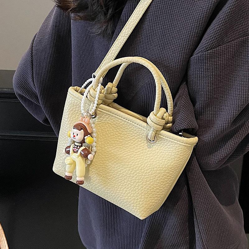 This Year's Hot Sale Korean Fashion Simple Style Lychee Pattern Portable Bucket Bag High Sense Versatile Temperament Messenger Women's Bag