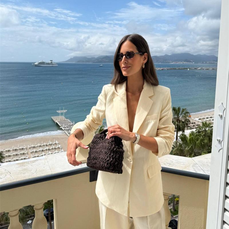 2025 Luxus Designer Spanischer Stil Natürliche Faser Clutch Tasche Damen Elegant Muschel Clip Tasche Gewebte Stroh Handtaschen Urlaubs Strandtasche