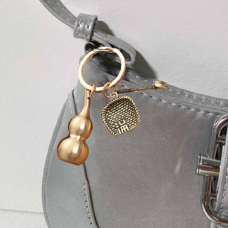 Practical Sturdy Brass Gourd Keychain With Hollow Designs Easy To Use Portable for Keys or As Bag Accent Accessory