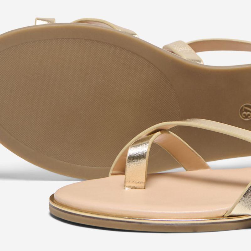 Sandales couleur dorée avec boucle Femme ONLY