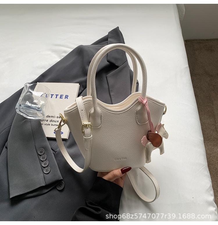 2025 New Retro Foreign Style Handbag Korean Version Trendy Fashion Bucket Bag Niche Design Messenger Bag Vegetable Basket Bag