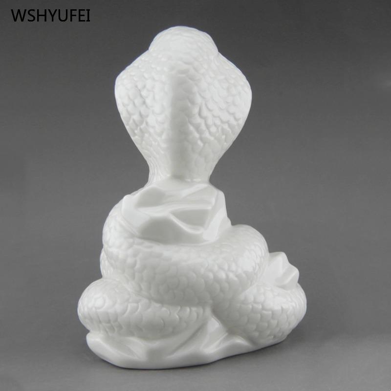 Home Decoration Pei Ajin Zodiac Snake Ornament Zodiac signs: Snake Feng Shui ornaments mascot Ceramic snake 1pcs