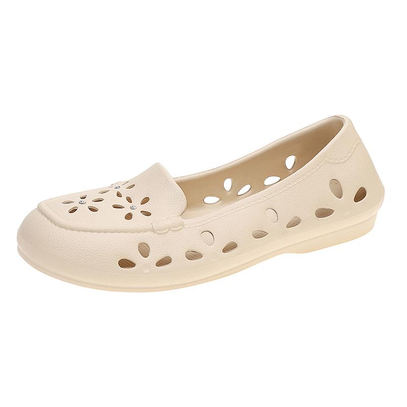 Fashion Women's Summer New Flat Sole Baotou Hollow Out Beach Sandals Soft Sole Non Slip Slip-On Lightweight Elderly Sandals Cave Shoes