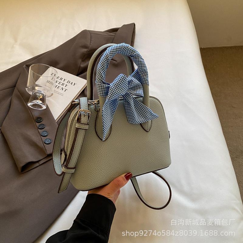 

This year s popular portable small bag women s 2025 new trendy temperament versatile shell bag foreign style messenger bag синий