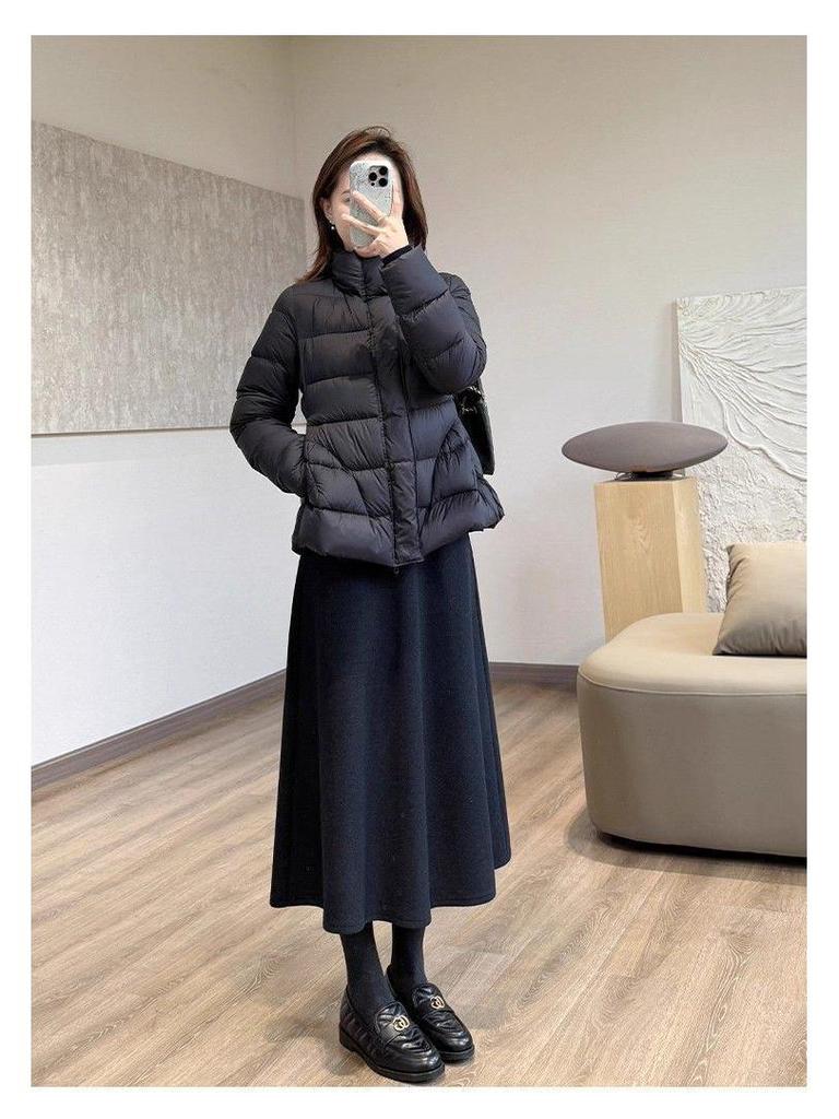 Elegant High-Waisted Wool Blend Midi Skirt – Minimalist, Warm, and Flattering Winter Style