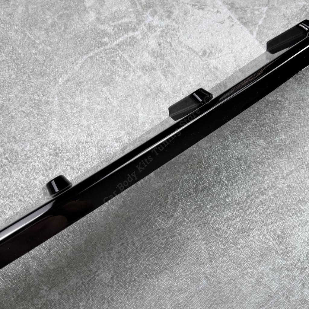 Labbro Paraurti Anteriore Stile Maxton Per Ford Focus Mk4 ST ST-Line 2019-2025 Diffusore Spoiler Esterno Canard Splitter Kit Carrozzeria Personalizzati