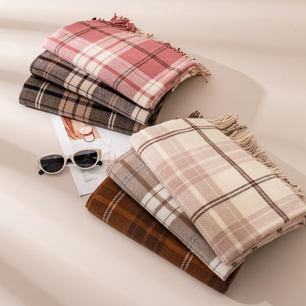 Retro British imitation cashmere plaid scarf, warm in autumn and winter, scarf shawl, commuting versatile couple