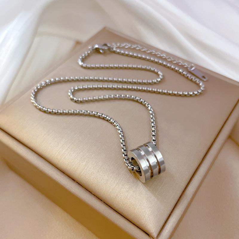 Three-Ring Small Waist Personality Minimalist Wind Stove Real Gold Necklace Female Collarbone Chain
