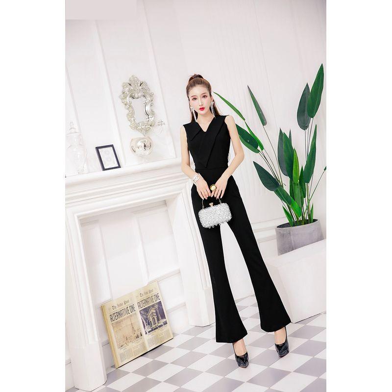 

Элегантный комбинезон с V-образным вырезом, высокой талией и расклешенными брюками Black L