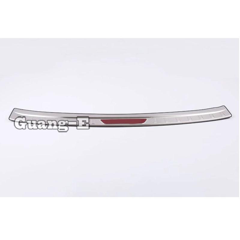 Car Outside Rear Back Stick Bumper Trim For Skoda Kodiaq 2017 2018     Outside Scuff Sill Trunk Plate Pedal 1PCs