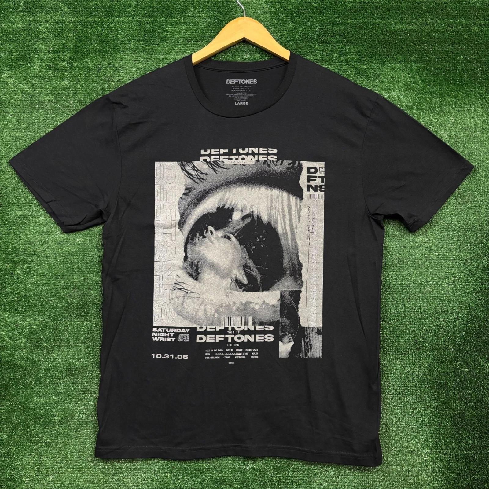 

Deftones Saturday Night Wrist Nu Metal Band T-shirt Size Large M