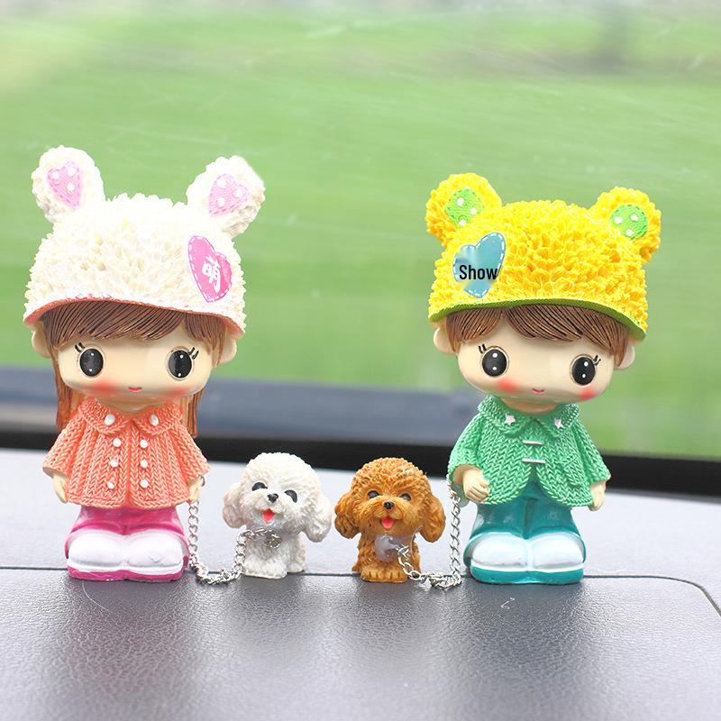 Creative Resin Cartoon Couple with Dog Figurines - Desktop & Car Ornaments