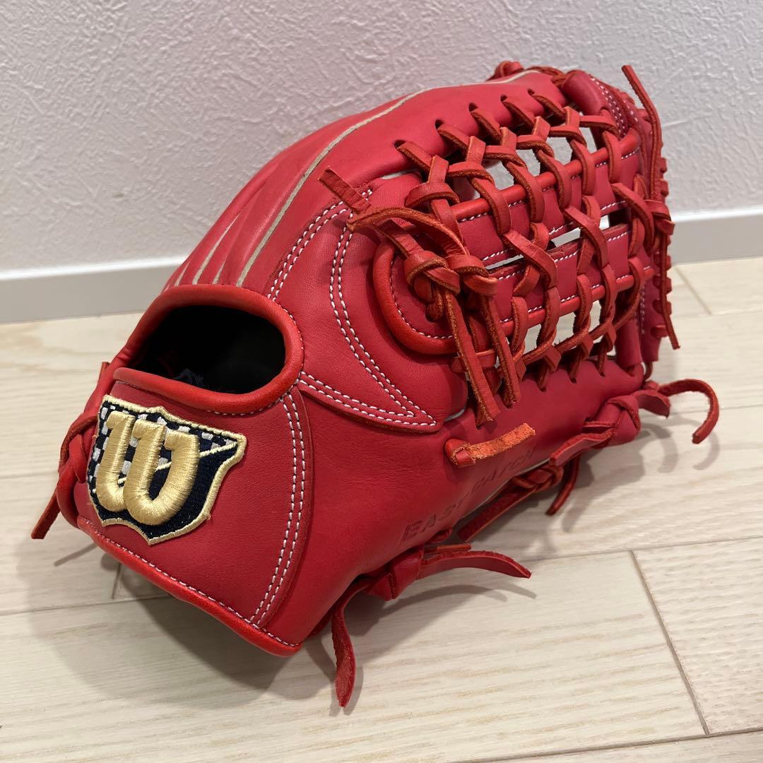 Used Wilson Wilson softball gloves