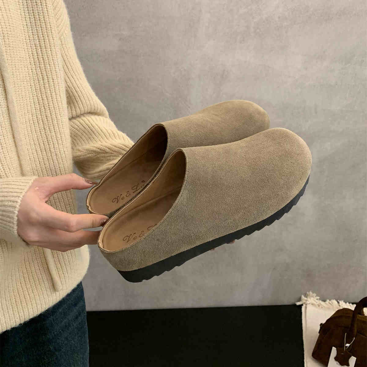 

Fashion New Leather Fashion Women s Suede Slip On Mules Clogs Cork Insole Sandals With Arch Support Outdoor Beach Slippers Home Shoes 39 бежевий