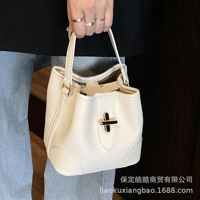 Nischen-Design-Tasche Damen 2025 Neu Sommer Schulter-Umhängetasche beliebt dieses Jahr tragbare Beuteltasche