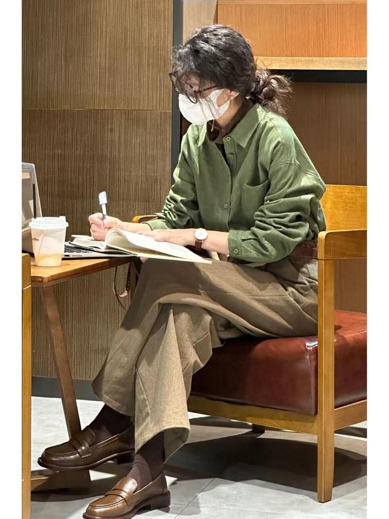 Blue Pure Cotton Women's Shirt, Unique Loose Commuter Design for Early Spring & Autumn 2026.