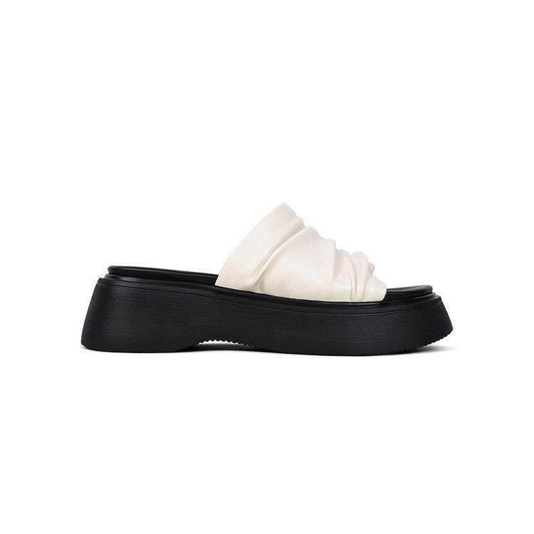 2025 new French retro platform one-word slippers for women's summer wear with skirts, wedge heels, slippers, muffin cool slippers
