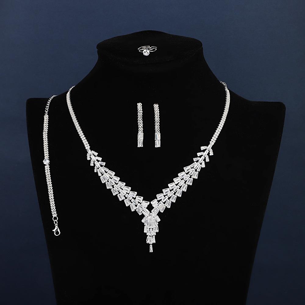 Necklace Earrings Set Light Luxury Zircon Premium Bridal Jewelry Set Dress High Value Accessories