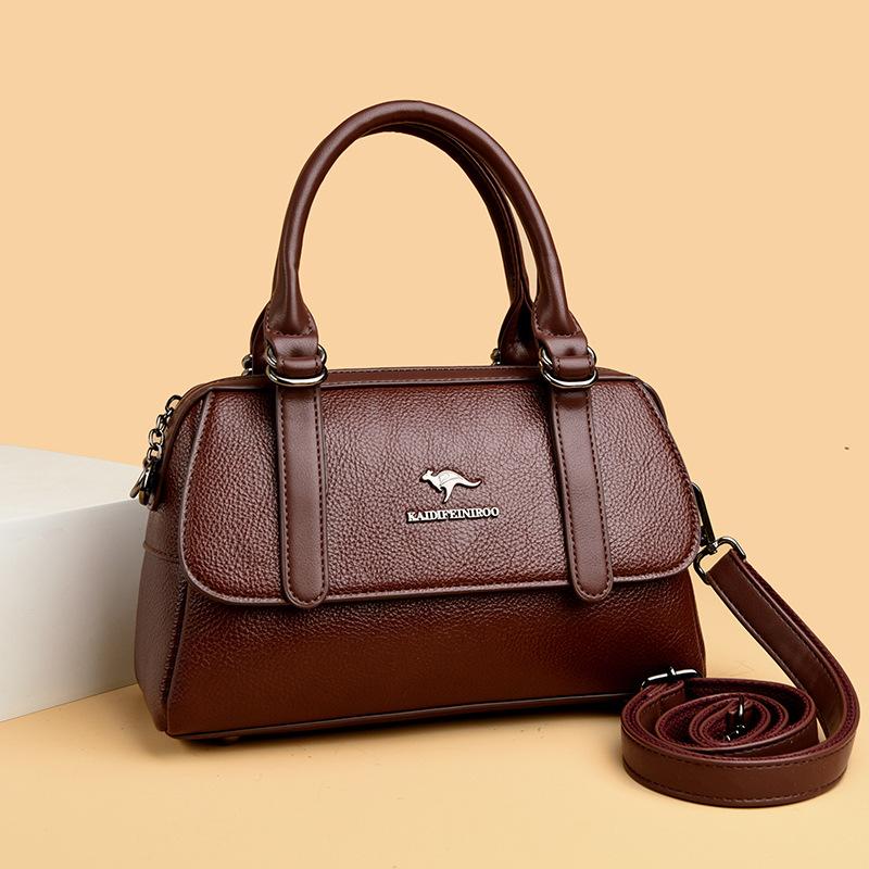 A Retro and Fashionable Single-shoulder Crossbody Handbag A High-end Women's Bag