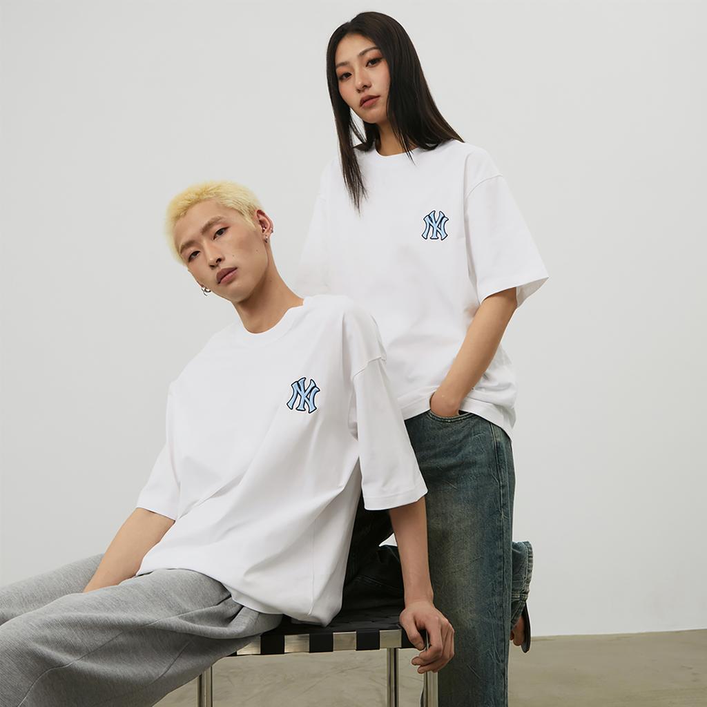 New MLB MONOGRAM Collection New York Yankees T Shirt Unisex Ivory 3ATSM0343-50IVS