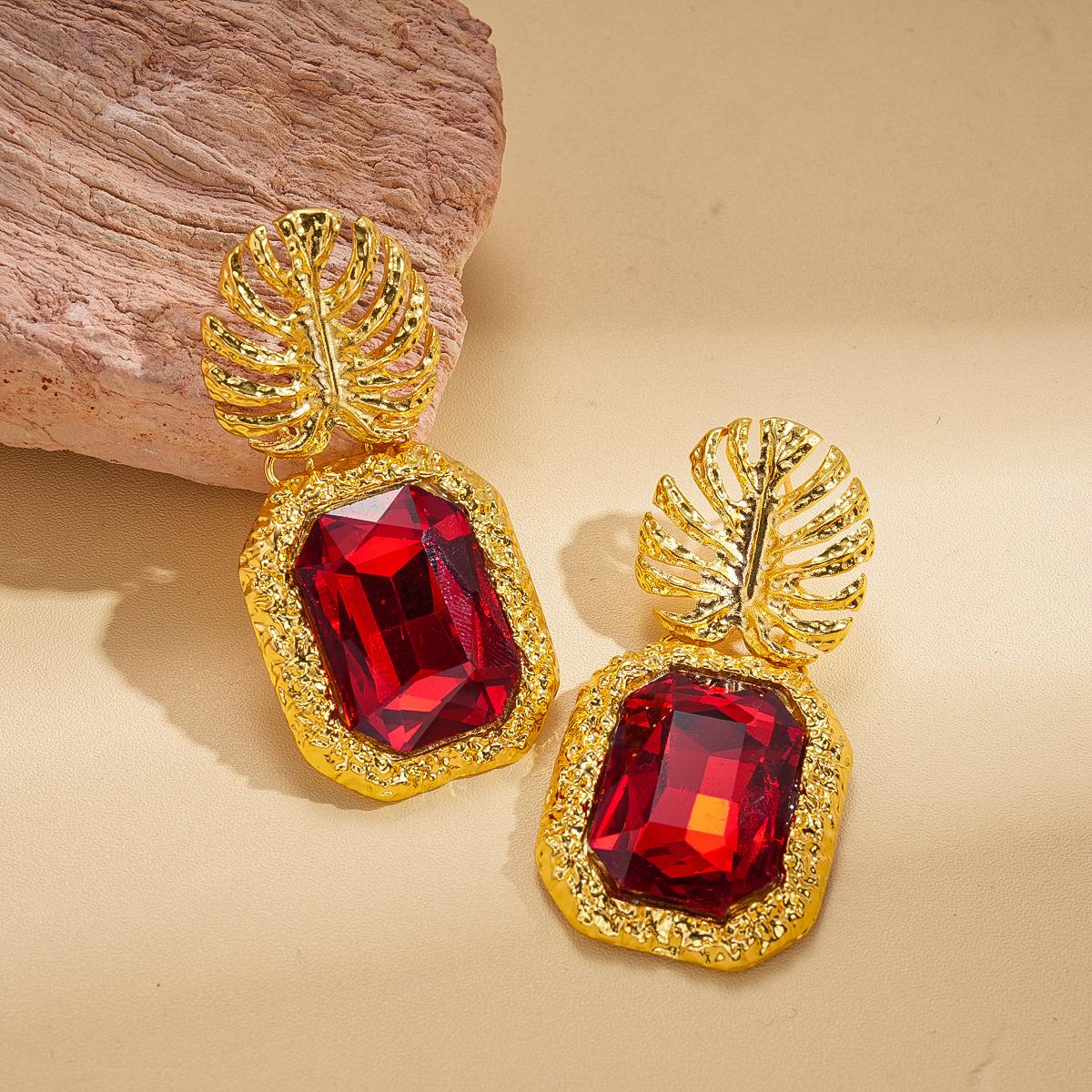 European and American diamond-encrusted leaves geometric square pleated silver needle earrings medieval light luxury earrings