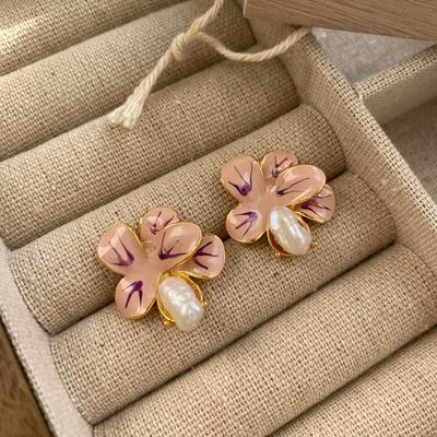 Oil Painting Series Small Fragrant Wind Baroque Pearl Petal Earrings Smart Enamel Glaze Sweet Stud Earrings
