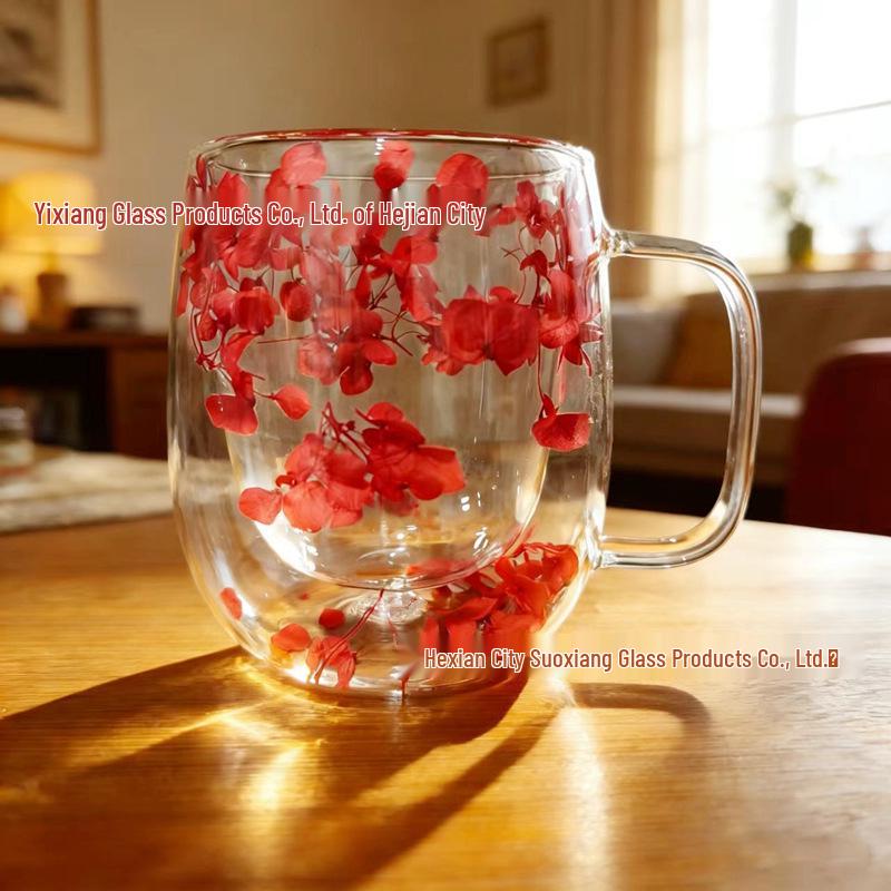 High-Value Double-Walled Glass Cup with Real Dried Flowers