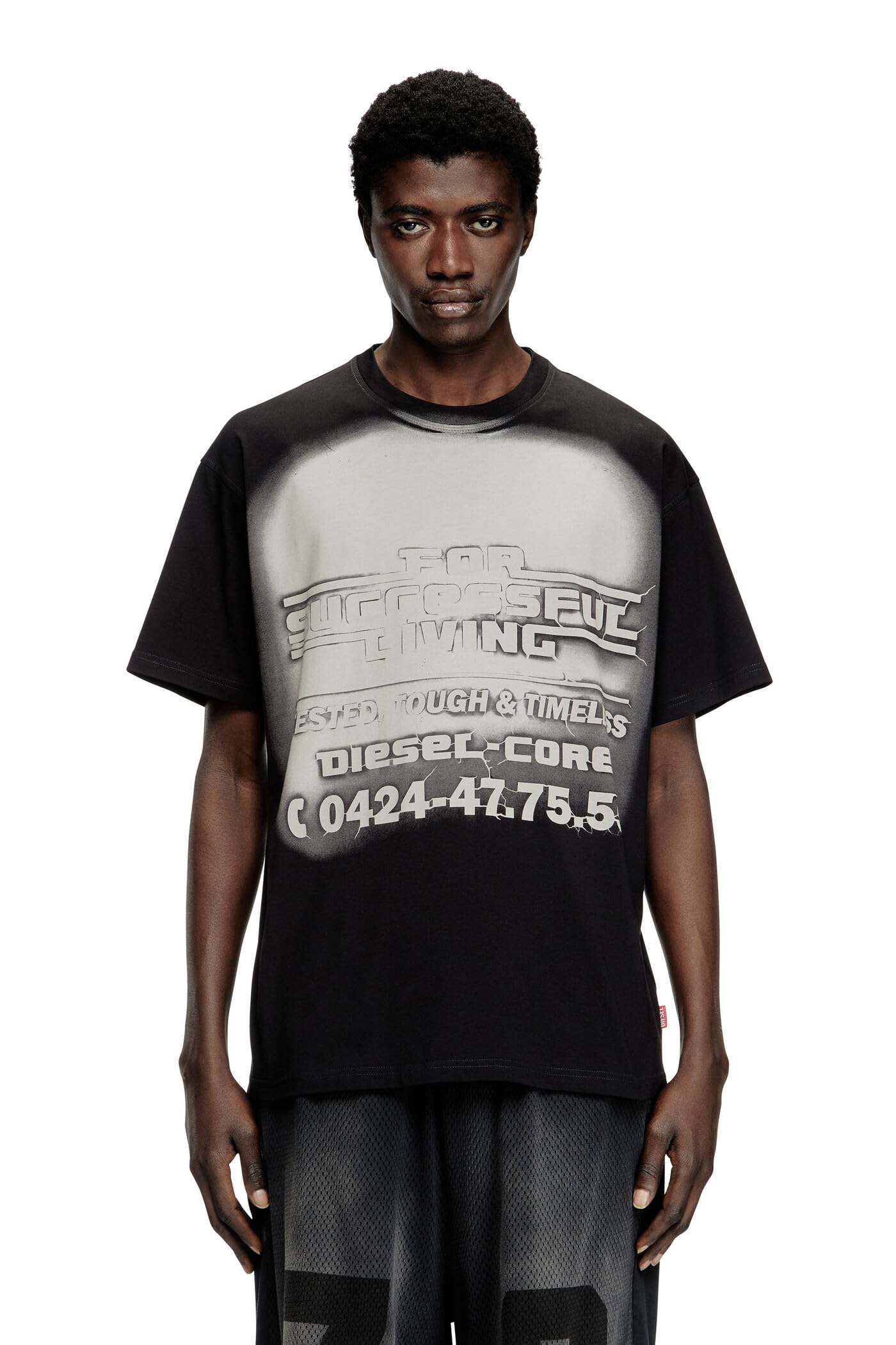 

Diesel Men s T-BOXT-R15 A166190AGRI T-Shirt, Size L, Black, 9XX