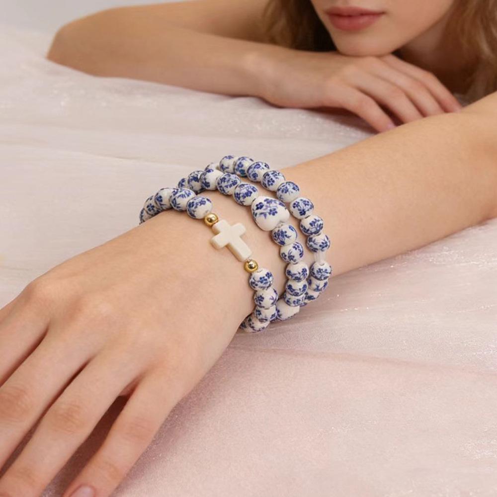 Bracciale in Ceramica Porcellana Bianca e Blu con Motivo Floreale - Elegante Accessorio d'Amore Unisex