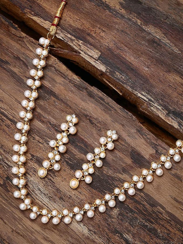Contemporary Look Pearls Choker Jewellery Set For Women