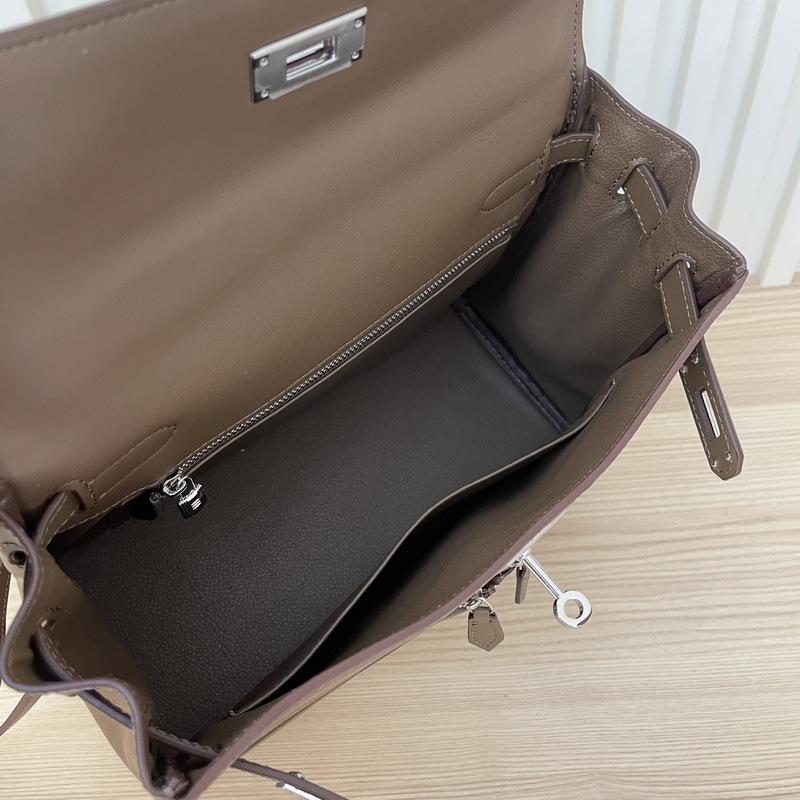 2025 New Leather Swift Leather Women's Bag Double Pocket Zipper Portable Shoulder Diagonal Span Fashion Buckle Women's Bag
