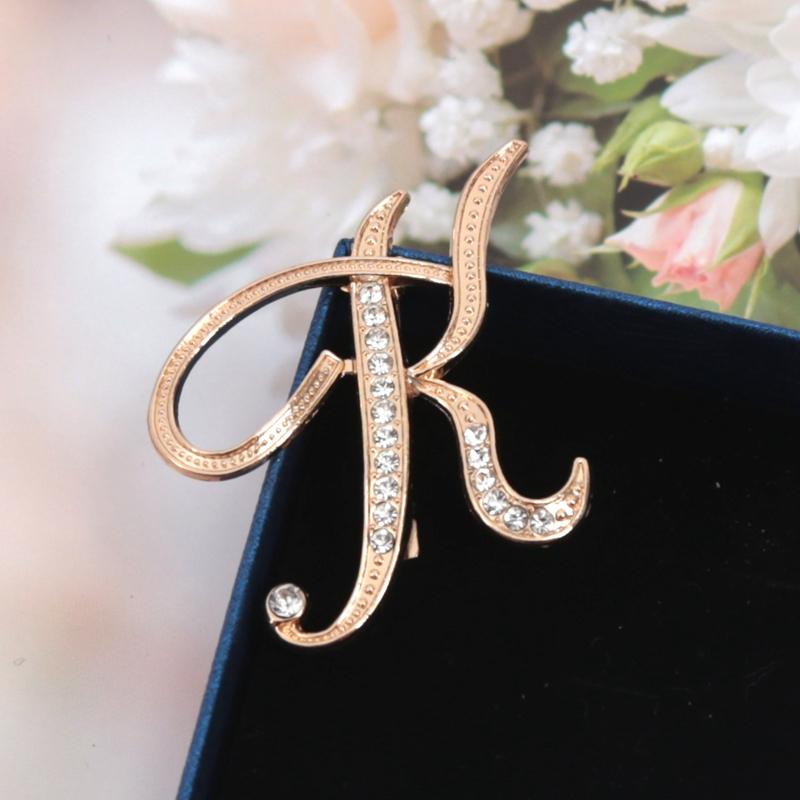 Fashion Women Rhinestone Brooch A-Z English Letter Gold Color Metal Pins Crystal Alphabet Jewelry Shirt Clothes Accessories Gift