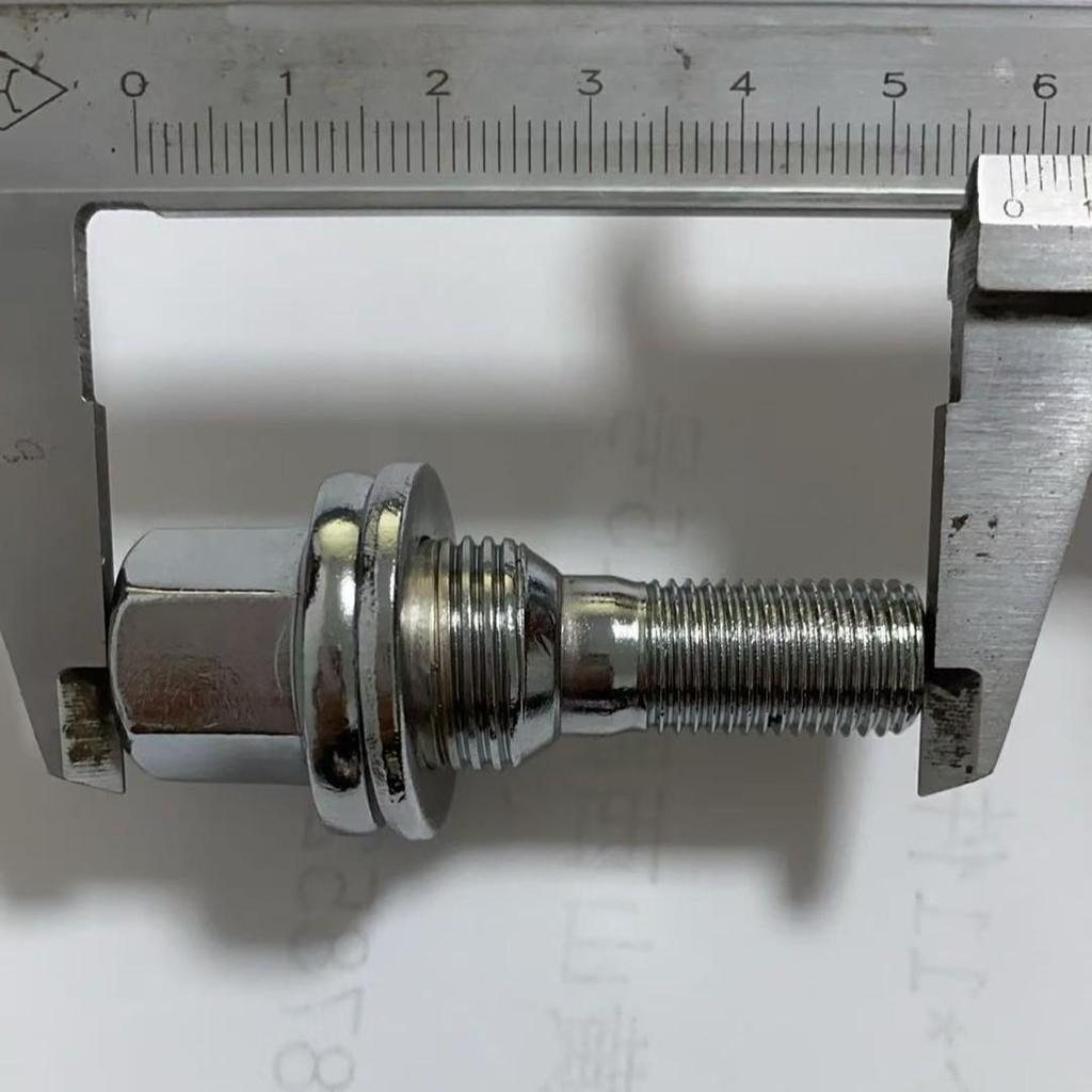 Carbon Steel Lug Bolts for Citroen Car Wheels