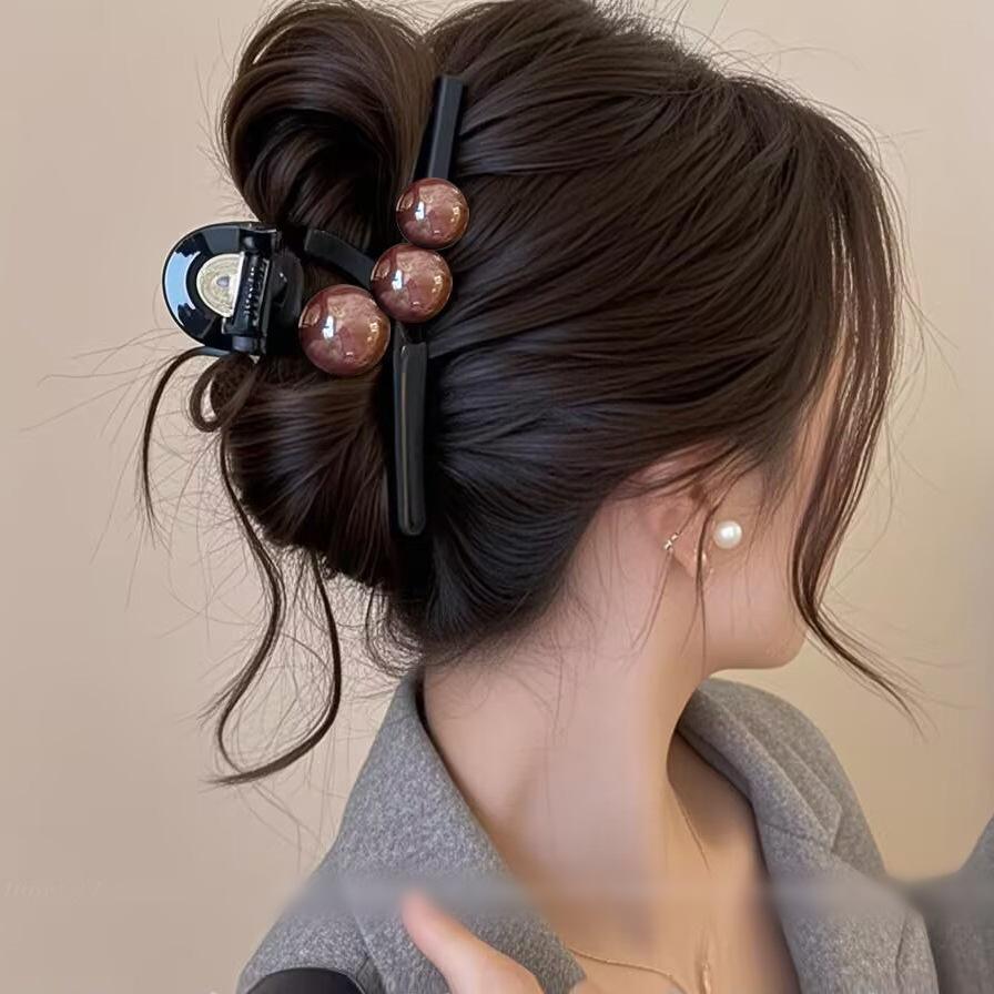 Medium Pearl Claw Clip for Thin Hair - Elegant Hairpin for Updos and Headwear