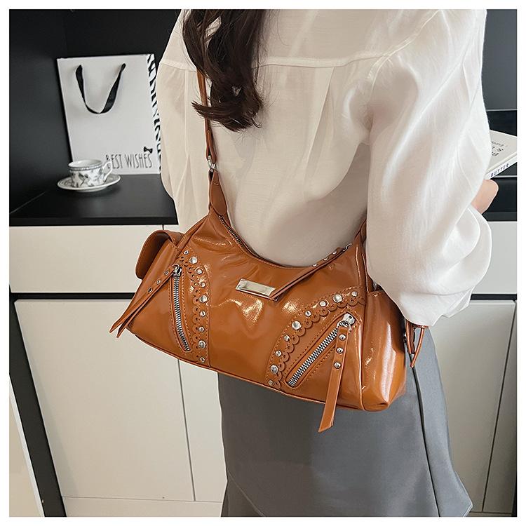 New Rivet Women's Bag Multifunctional Retro Bag Large Capacity Portable Shoulder Bag Soft Texture Casual Bag