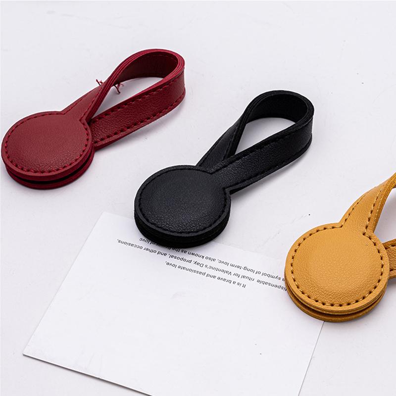 Multi-Purpose Pu Leather Magnetic Hat Clip Strong Magnetic Round Organizer Clip Travel Bag Charms Luggage Accessories