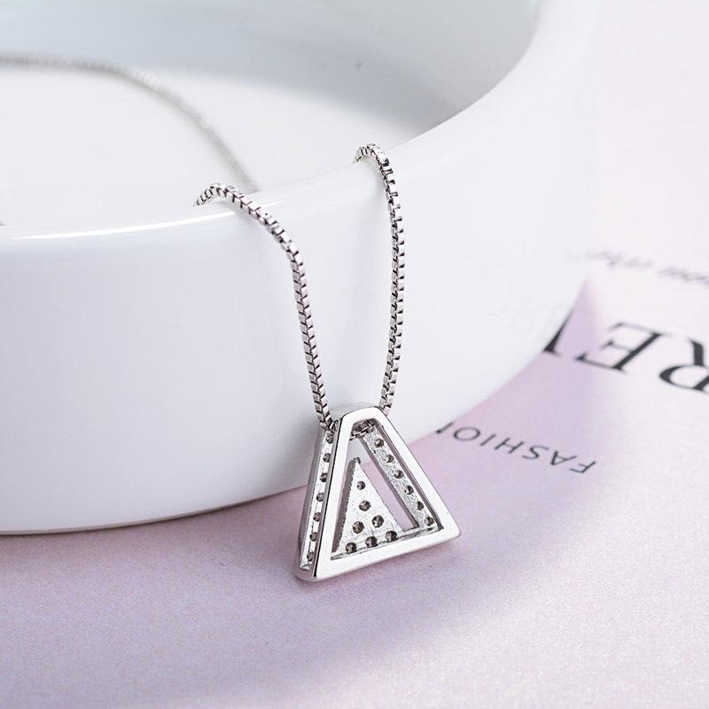 Halskjede Mote Temperament Klassisk Trekant Pyramide Damehalskjede Tilbehør Eksplosive Smykker