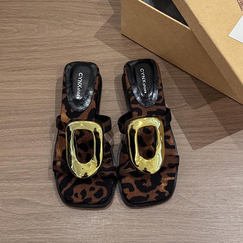French Temperament Thick-bottomed One-word Women's Outer Wear 2025 Summer New Metal Buckle Retro Slope Heel Open-toed Cool Slippers