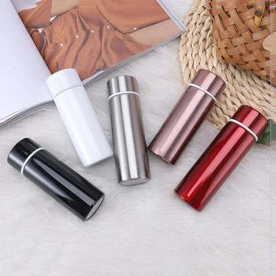 5 oz Isolierte Kleine Wasserflasche Auslaufsicher BPA-frei Tragbar Auslaufsichere Brieftaschentaschen-Wasserflasche Schmale Metall-Wasserflasche