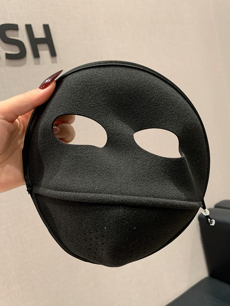 

Windproof and Coldproof Autumn-Winter Face Mask for Women – Breathable, Anti-Freeze, UV Protection чёрный