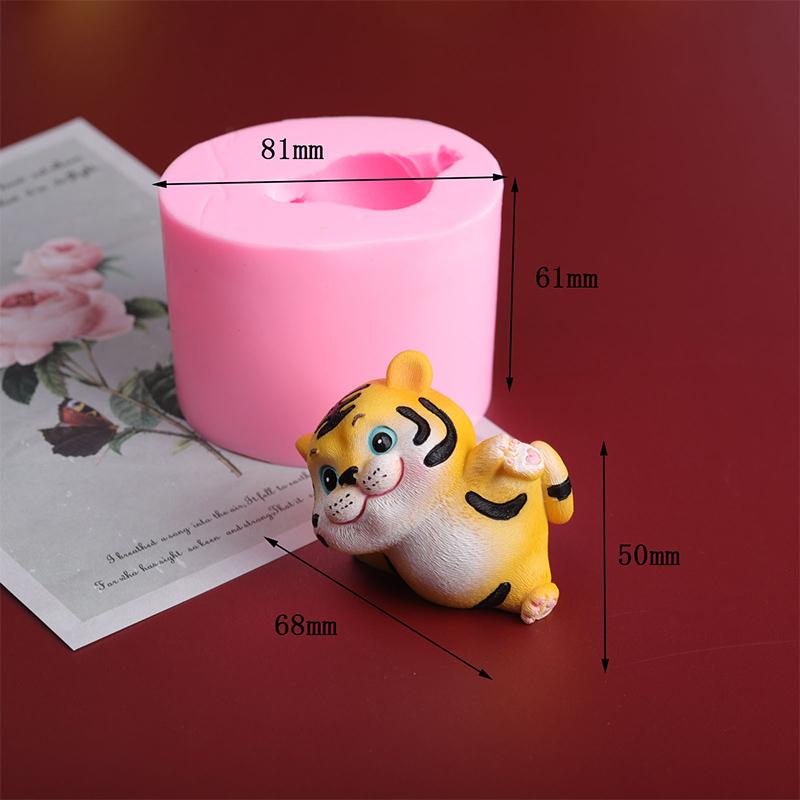 Cute Tiger Mold Plaster Mousse Cake Fondant Baking Utensils Aroma Candle Silicone Mold Animal Resin Molds Candle Making Kit
