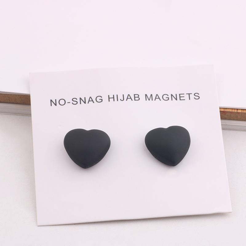 Hui Hijab Scarf Heart-Shaped Magnetic Collar Clip