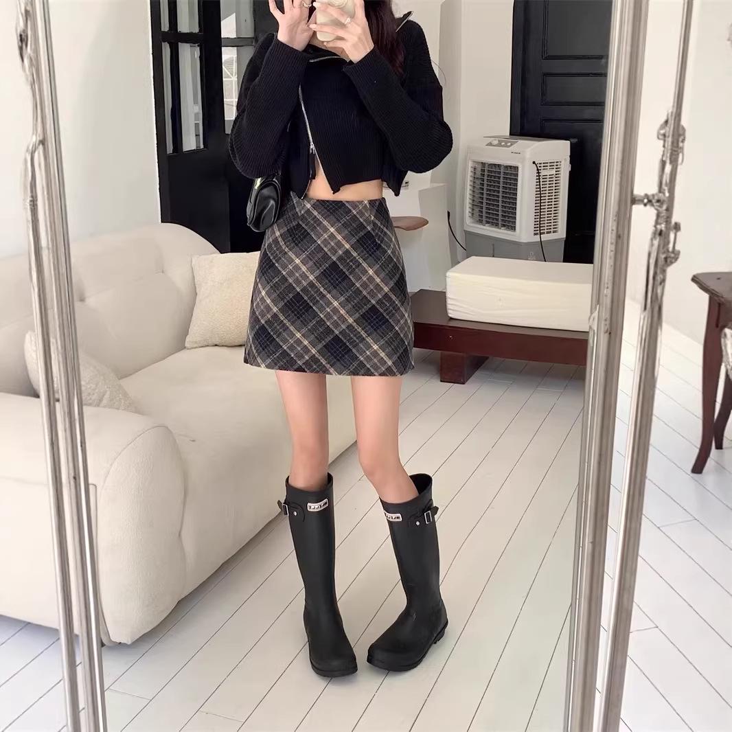 

Wool Plaid A-line Mini Skirt - Women s 2025 Autumn/Winter Retro High-Waisted Hip-Hugging Style L [Recommended for 55-60 kg]