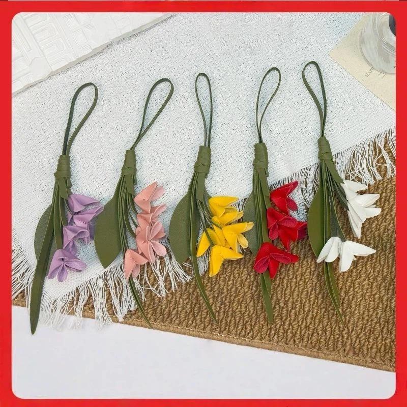 1Pcs Leather Keychain Multi-Color Hanger Flower Pu Leather Pendant Handmade Car Keyring Creative Cartoon Bag Ornament