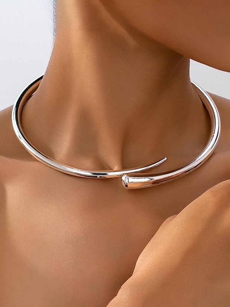 European-American Geometric Metal Glossy Spring Choker Bracelet - Women's Punk Minimalist Necklace