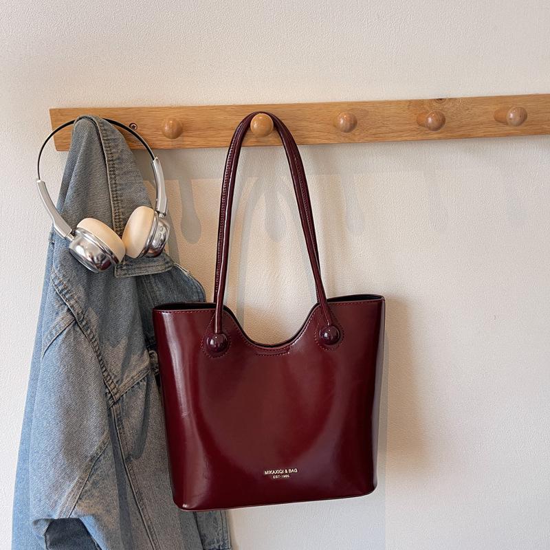 

Women s Large-Capacity Versatile Tote Handbag - Simple & High-Quality Design, Perfect for Commuting & Casual Use