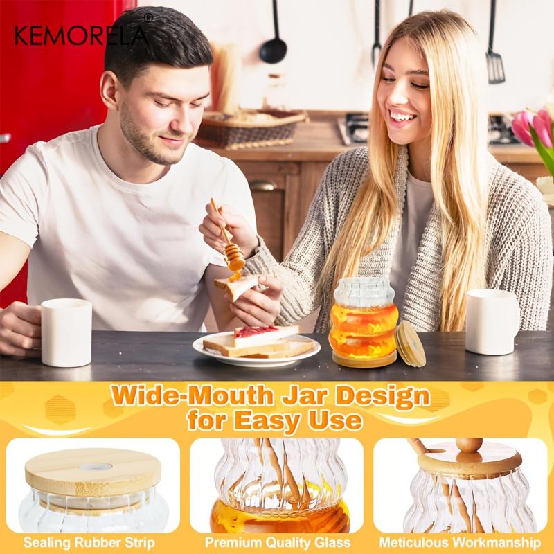 KEMORELA Honey Jar with Spoon and Sealing Lid 330/450ML Glass Honey Jar with Wooden Honey Spoon Tray Sealed Syrup Dispenser
